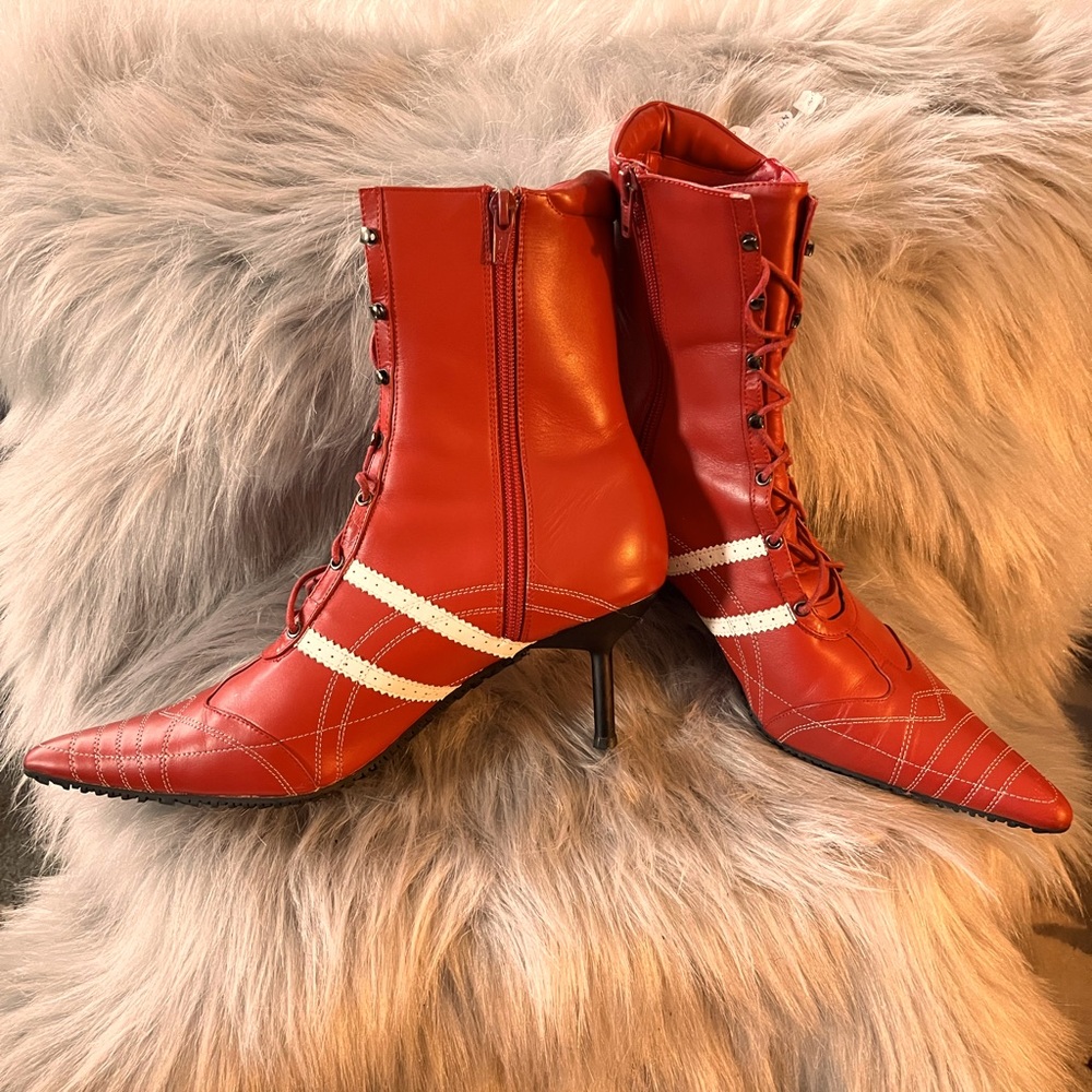 Penny loves Kenny  Red sz10 ankle booties